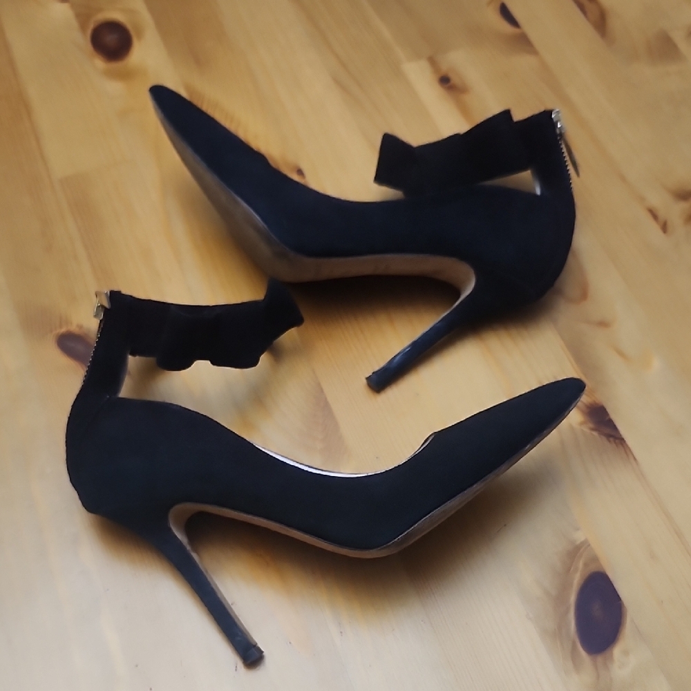 Kate Spade Black Suede Bow High Heels, Sz.6.5, Made In Italy.